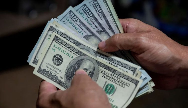 قیمت-دلار-۴۵-هزار-و-۸۴-تومان-شد-نرخ-ارز-امروز-۱۰-خرداد-۱۴۰۳