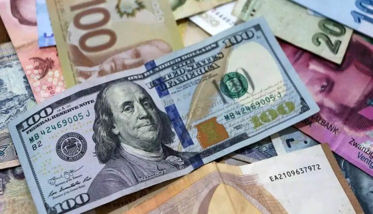 قیمت دلار ۴۹ هزار و ۵۹۸ تومان شد نرخ ارز امروز ۷ مهر