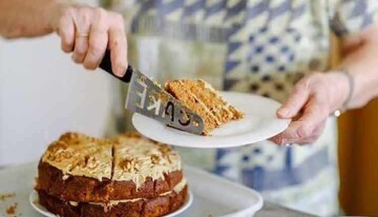 چرا-پس-از-سیری-باز-هم-میل-به-غذا-خوردن-داریم