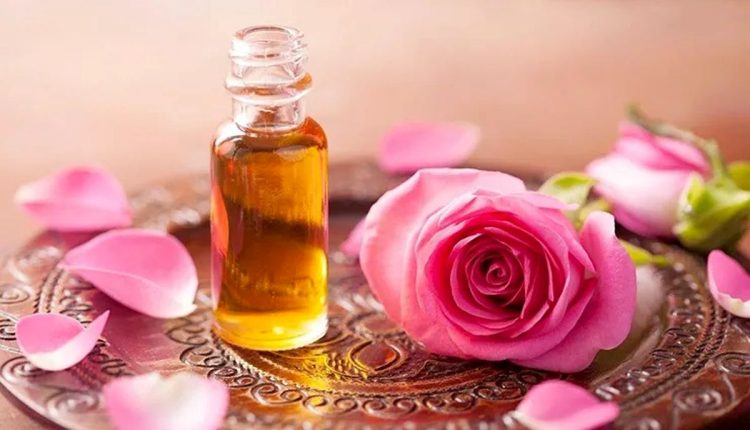 ۱۵-خواص-شگفت-انگیز-روغن-گل-محمدی