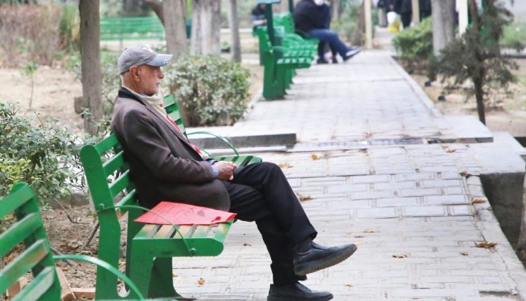 حقوق این بازنشستگان ۴ میلیون تومان افزایش یافت.