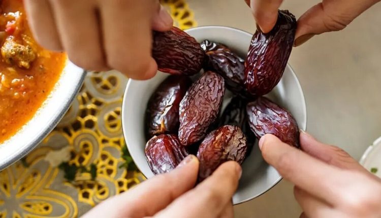 این خرما شما را لاغر می_کند!.