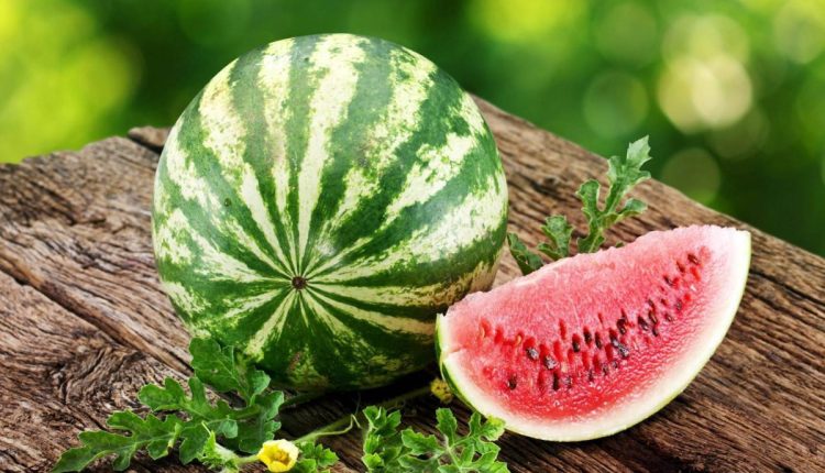 با این میوه جلوی افسردگی را بگیرید.