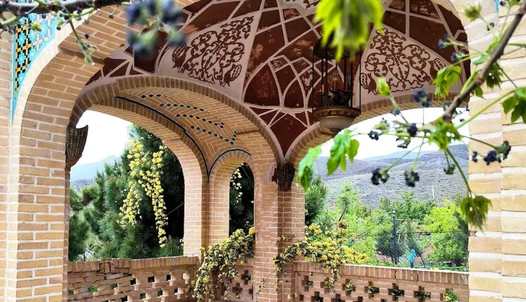 مقاصد سفر بهاری به کاشان؛ از عطر گلاب تا پرسه تاریخ