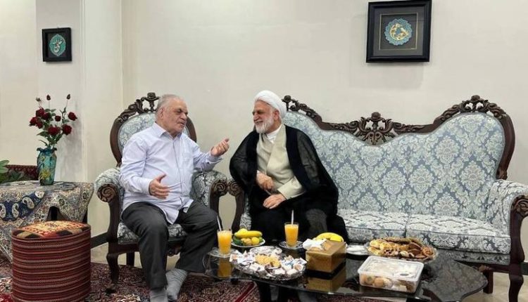 حضور رئیس قوه قضاییه در منزل عزت‌الله مطهری