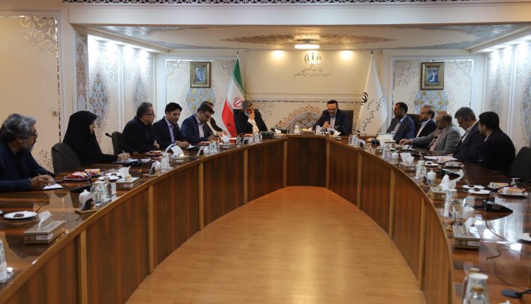 نشست مشترک دبیر شورای‌عالی مناطق آزاد و ویژه اقتصادی با رئیس سازمان بورس و اوراق بهادار