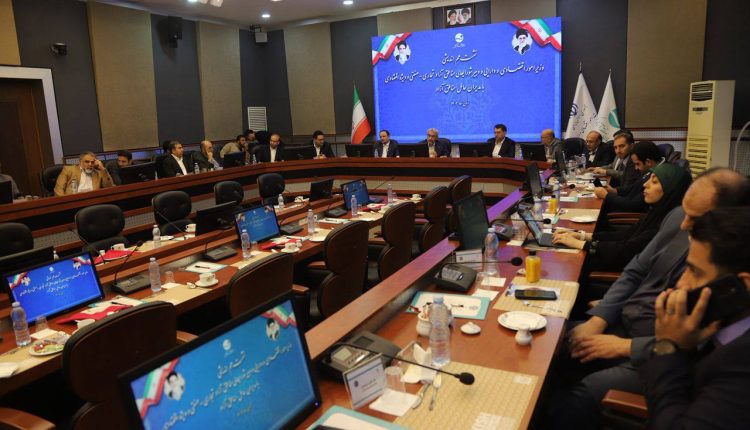نشست وزیر اقتصاد با مدیران عامل سازمان‌های مناطق آزاد