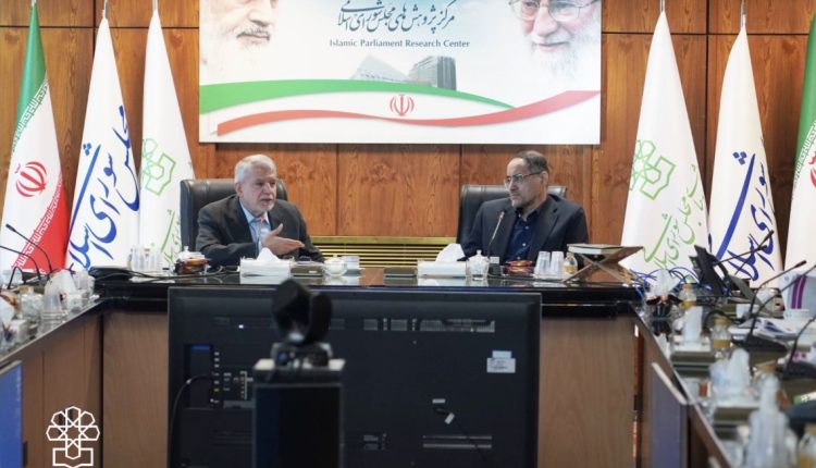 نشست مشترک مرکز پژوهش های مجلس و وزارت میراث فرهنگی