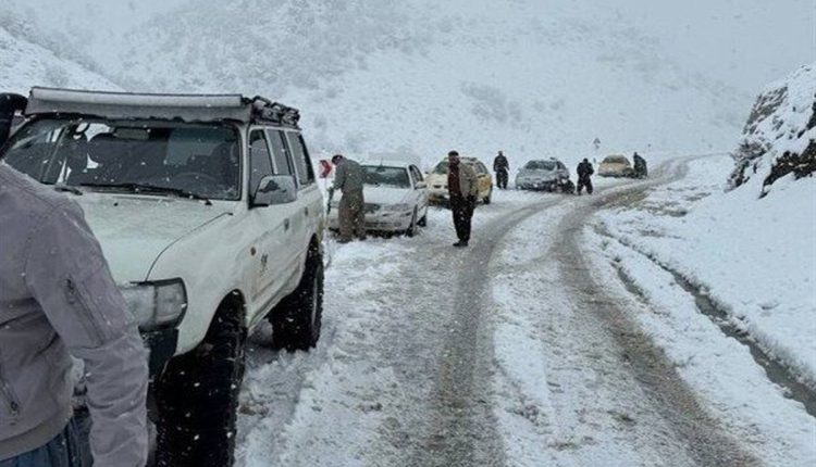 بارش-برف-و-باران-در-۲۶-استان-۷-محور-کشور-مسدود-شد.jpg