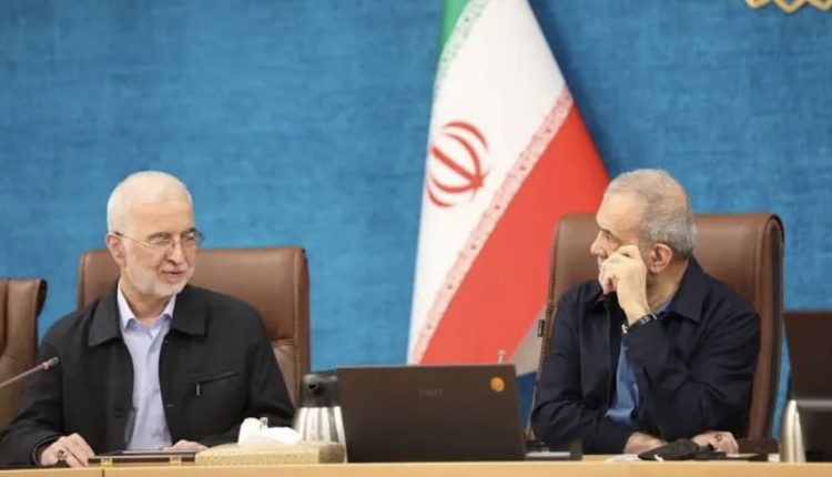 مومنی