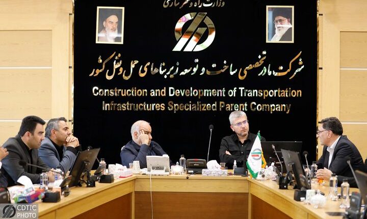 نشست بررسی پروژه‌های عمرانی استان بوشهر