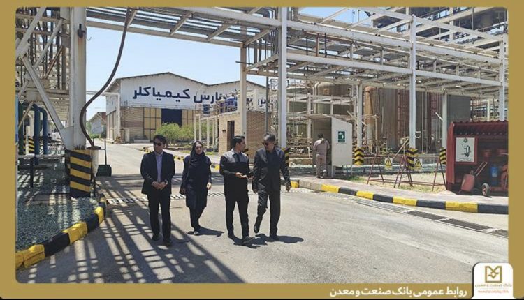 بازدید سرپرست مدیریت بانک صنعت و معدن استان خوزستان از طرح پتروشیمی شوشتر