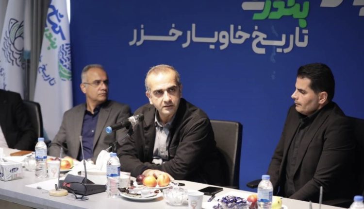 نشست طاعتی‌مقدم با شهردار و اعضای شورای اسلامی شهر بندرکیاشهر