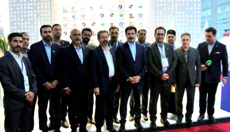 حضور معاون توسعه روستایی و مناطق محروم ریاست‌جمهوری در غرفه پست بانک
